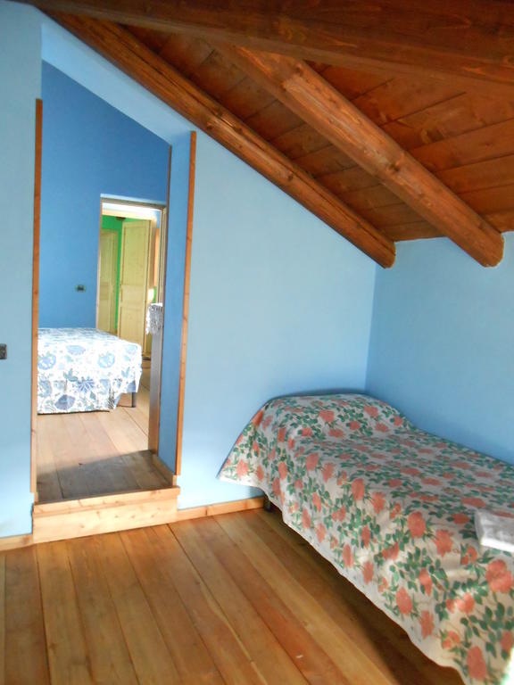 Azienda Agrituristica Risveglio Naturale Varese Ligure Oda fotoğraf
