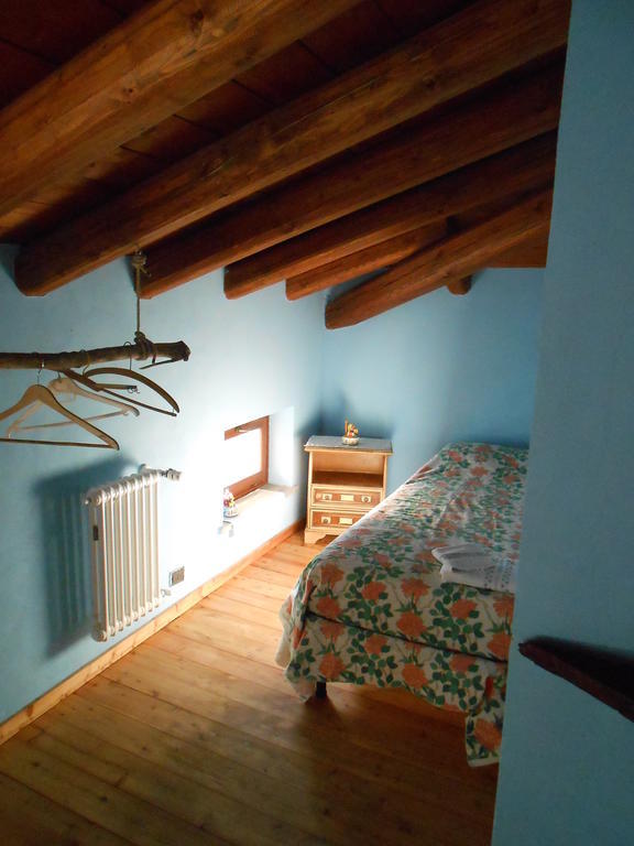 Azienda Agrituristica Risveglio Naturale Varese Ligure Oda fotoğraf