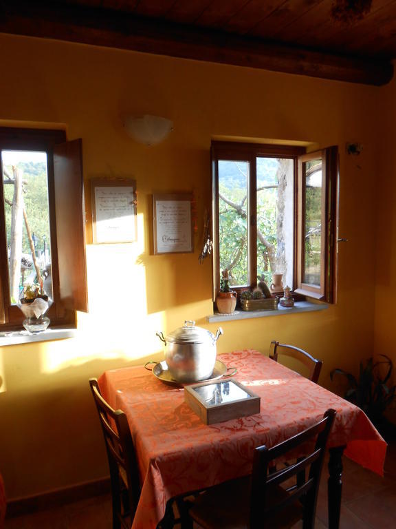 Azienda Agrituristica Risveglio Naturale Varese Ligure Dış mekan fotoğraf